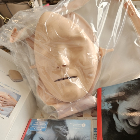 CPR Anytime Training Kit For Family and Friends Instructional DVD Manikin New - Picture 5 of 9